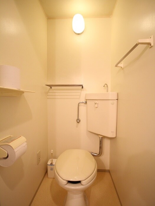 トイレ アヴァンセクール江坂