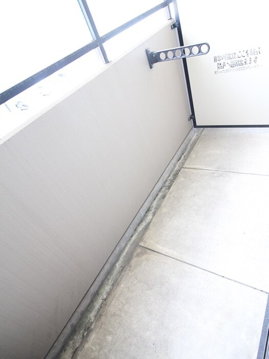 ベランダ・バルコニー アヴァンセクール江坂