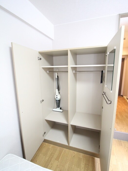 収納 アヴァンセクール江坂