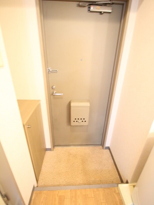 玄関 アヴァンセクール江坂