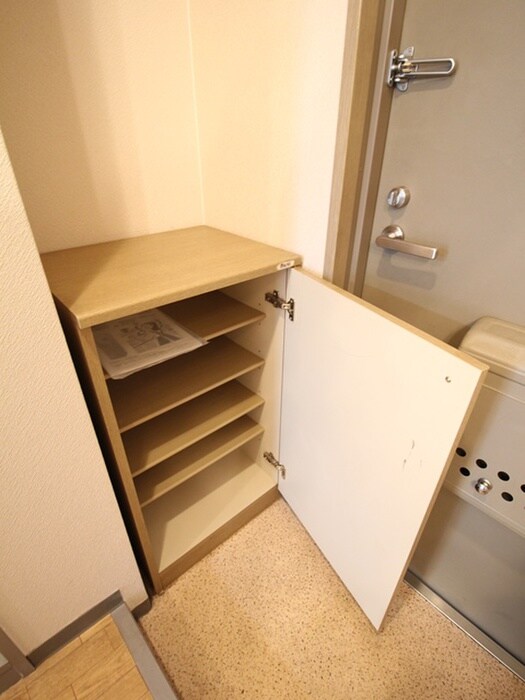 靴箱 アヴァンセクール江坂