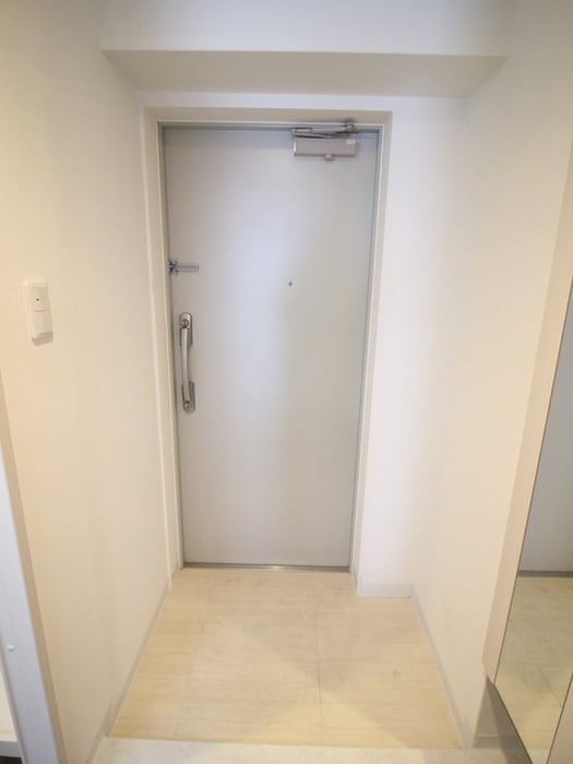 玄関 Perfect Life京橋駅前