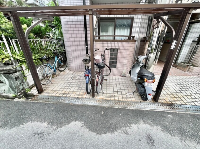 駐輪場 ロイヤルハイツ萱島
