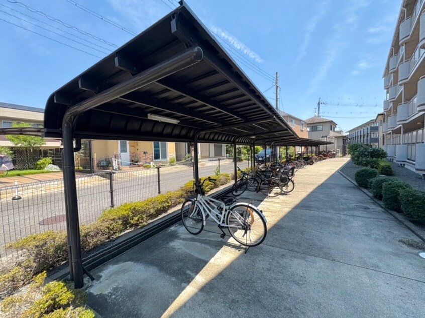 駐輪場 ジュネス藤