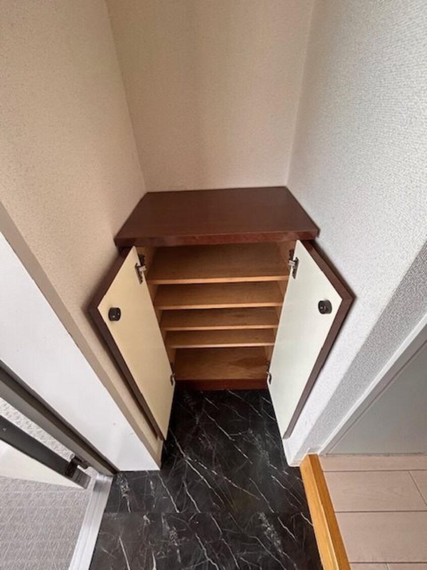 靴箱 ジュネス藤