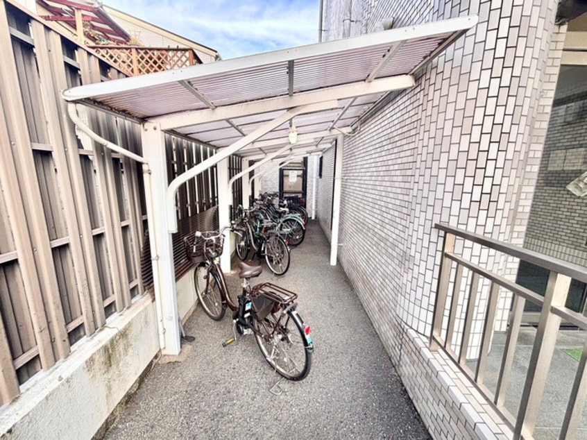 駐輪場 ＪＯＬＩＥ　セネシオ