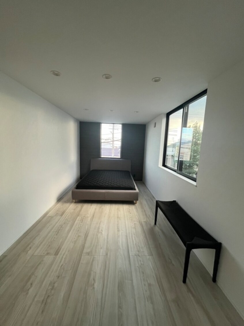 居室 薬師通1丁目新築貸家