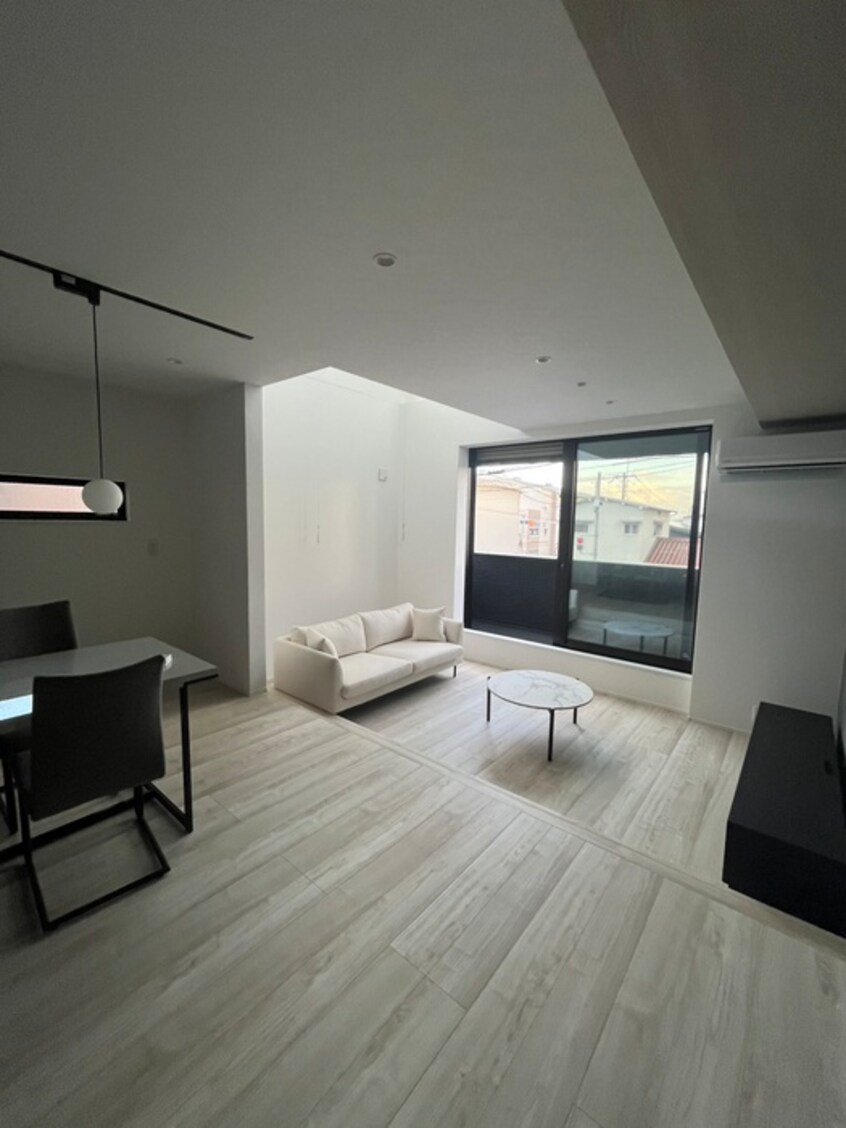 居室 薬師通1丁目新築貸家