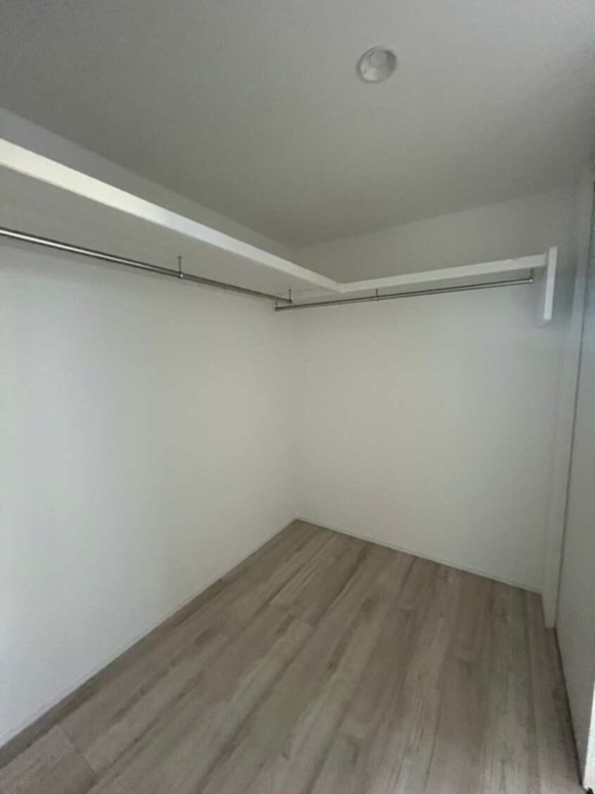 収納 薬師通1丁目新築貸家