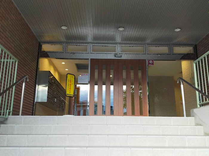 エントランス部分 ユニライフ垂水千代が丘(506)