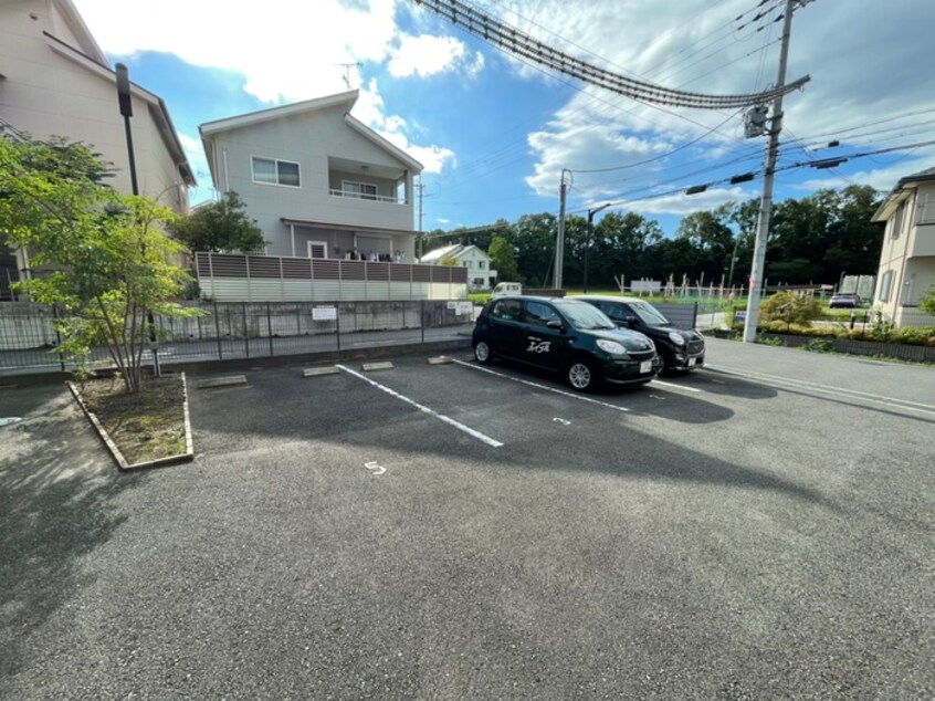 駐車場 ルミエ－ル