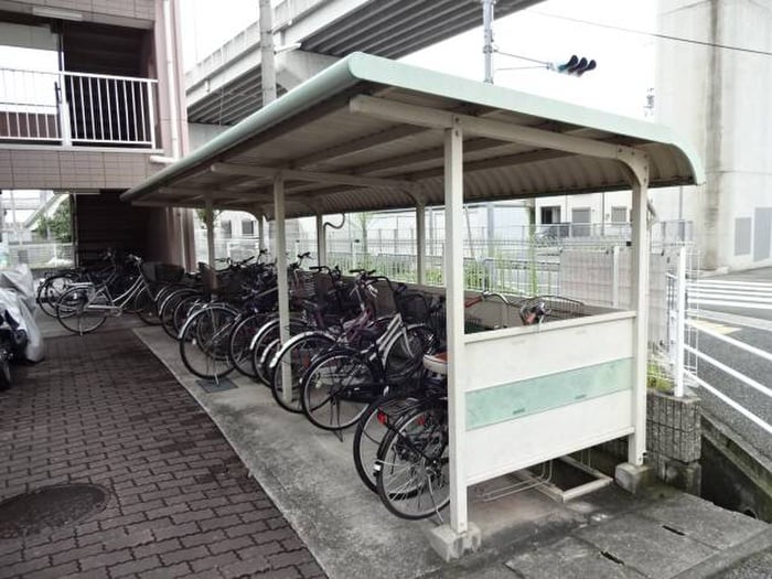 駐輪場 クラトンｅｙ