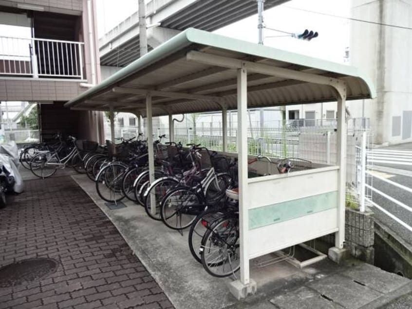 駐輪場 クラトンｅｙ