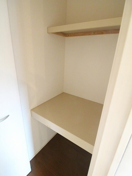 収納 リバ－プレイス中山手