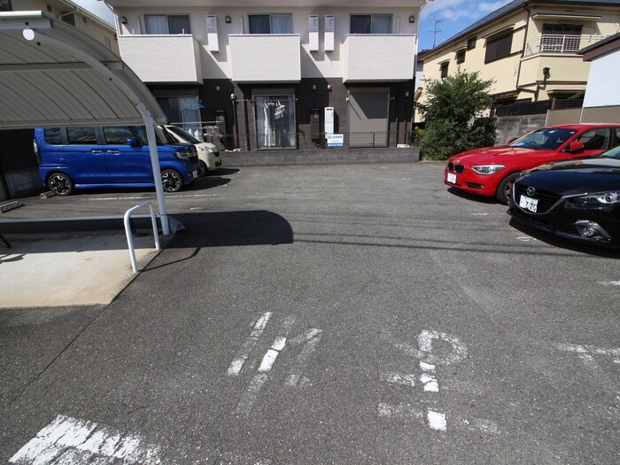 駐車場 サンフィ－ルド