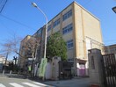 京都市立川岡小学校(小学校)まで500m プリオ－レリベルタ桂Ｂ棟