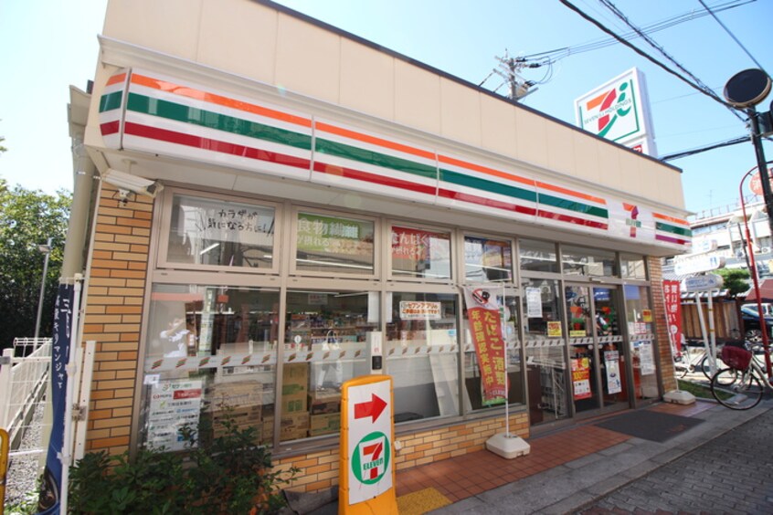 セブンイレブン豊中中桜塚２丁目店(コンビニ)まで154m タウンハウス辻