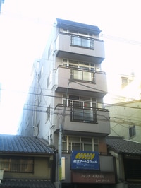 Ｐａｖｉｌｌｏｎ三条