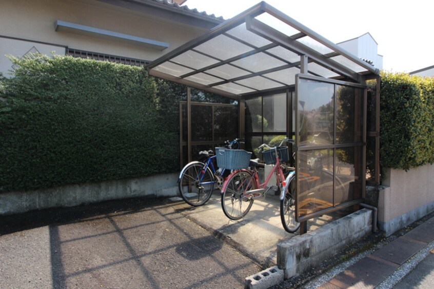 駐輪場 オータニ公園ハイツ