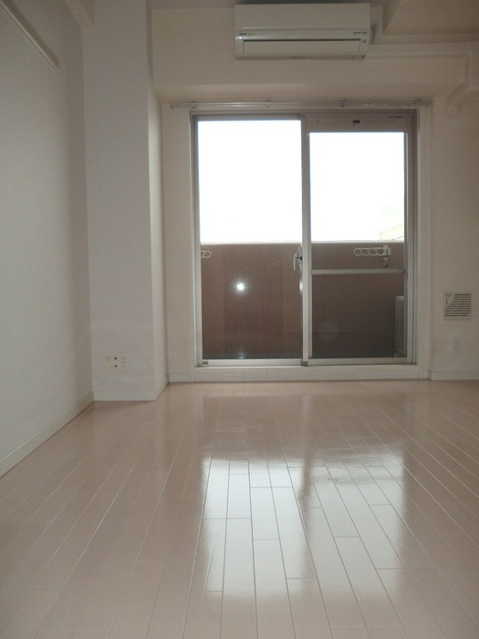 居室 ﾌﾟﾚｻﾝｽ心斎橋ｻﾞ･ｽﾀｲﾙ(1007)