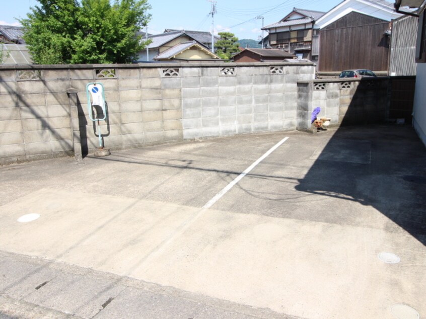 駐車場 中井様貸家(１／４)