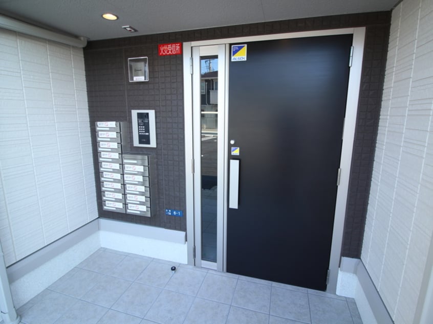 エントランス部分 ティーガーデンヴィレッジＢ