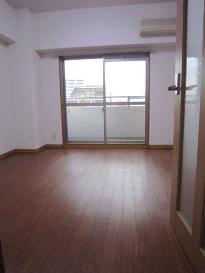 居室 サンイースト江坂