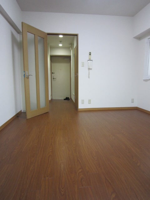 居室 サンイースト江坂