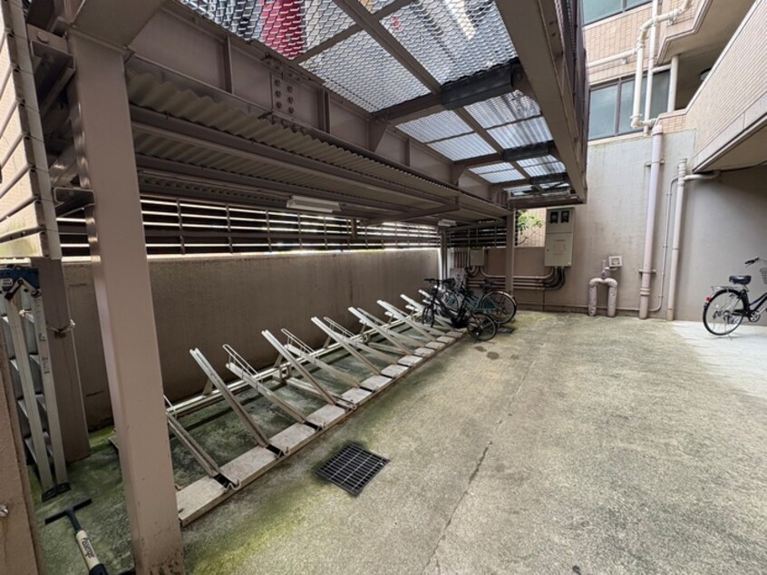 駐輪場 パセオ清荒神1番館