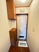 玄関 パセオ　津久野