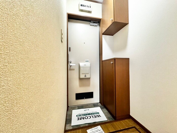 玄関 パセオ　津久野