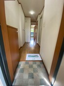玄関 パセオ　津久野