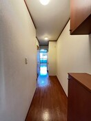廊下 パセオ　津久野