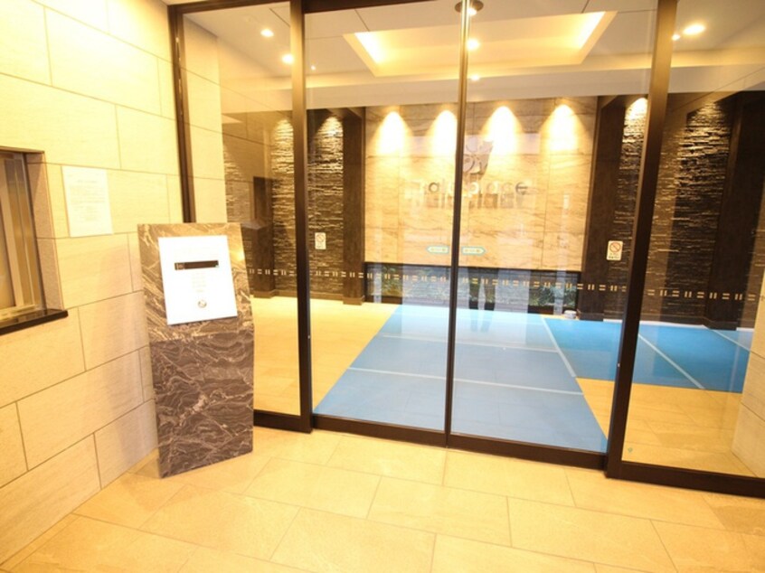 エントランス部分 ﾗﾗﾌﾟﾚｲｽ　ｻﾞ・京橋ｽﾃﾗ(610)