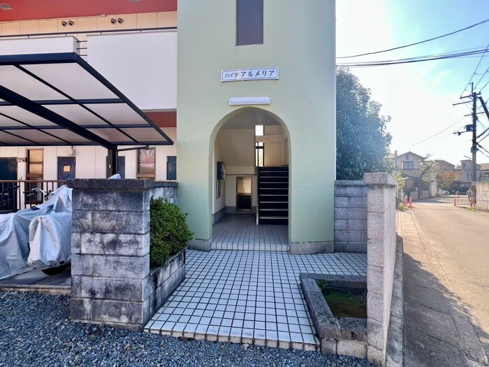 エントランス部分 ハイツアルメリア