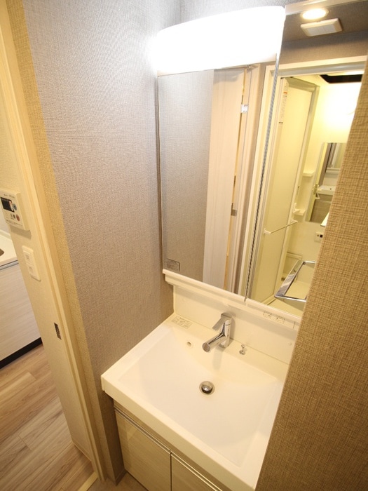 洗面 コンフォリア江坂広芝町