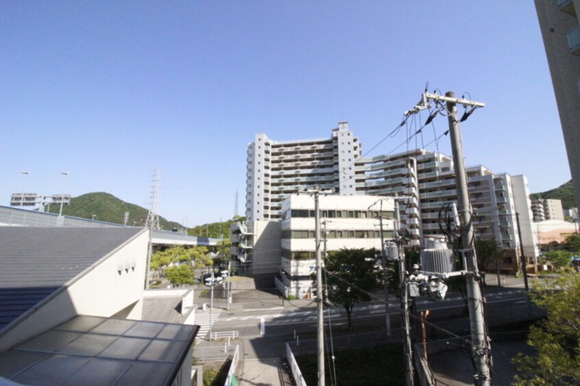 室内からの展望 ヒルバレー妙法寺駅前