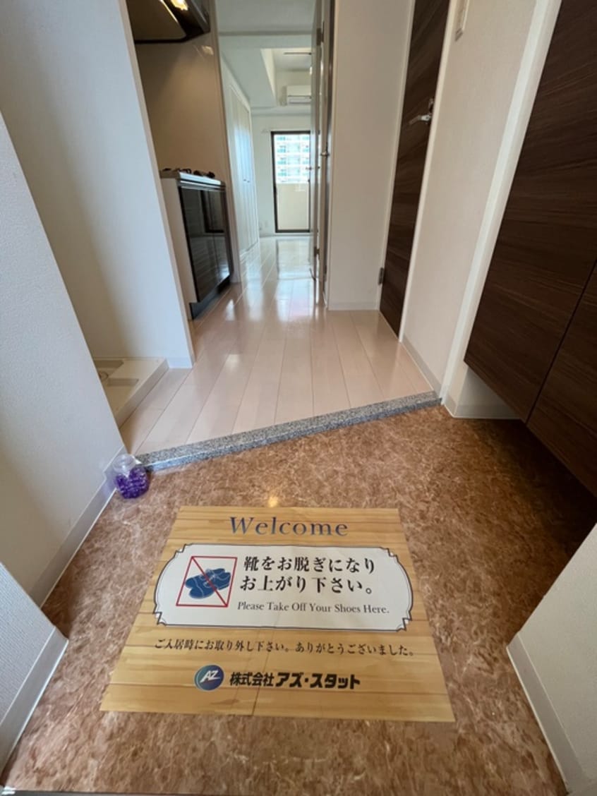 玄関 Luxe難波西Ⅱ