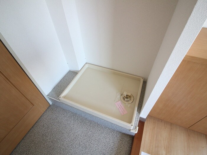 洗濯機置場 エルマーナ香枦園