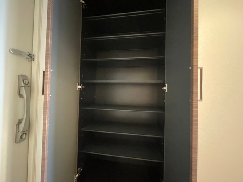 靴箱 Luxe難波西Ⅲ