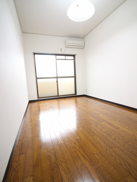 居室 フォンテーヌ８１