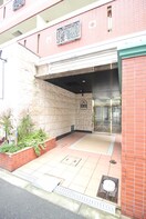 エントランス部分 リバ－ライズ寺田町