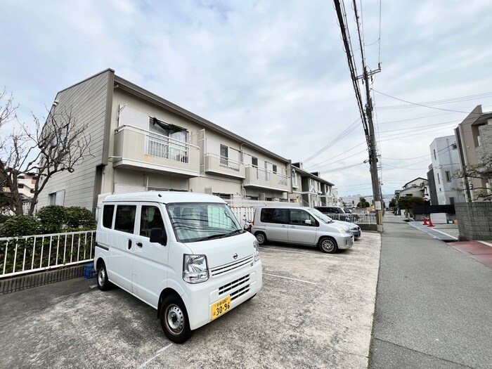 駐車場 メゾンクレハ（１階）