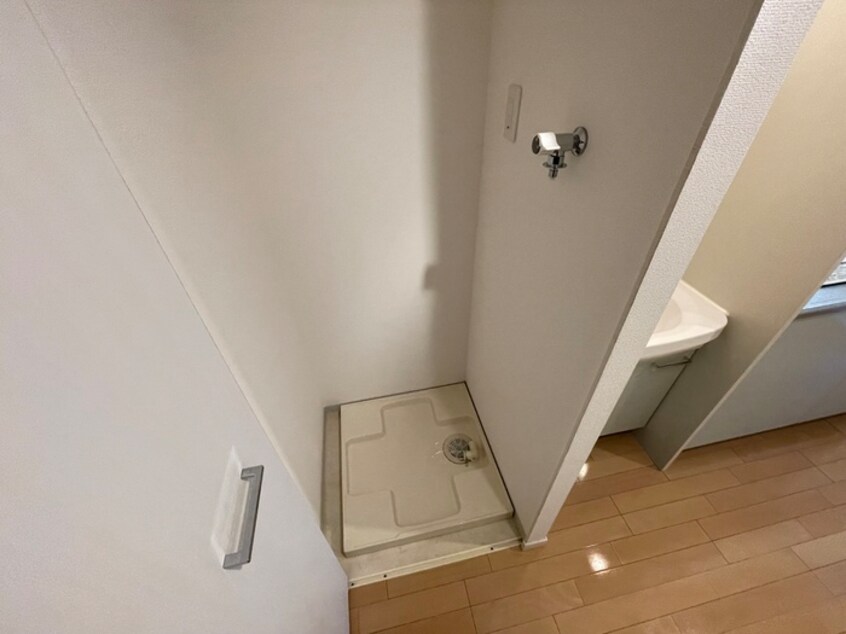 洗濯機置場 スワンズ神戸三宮イ－スト(502)