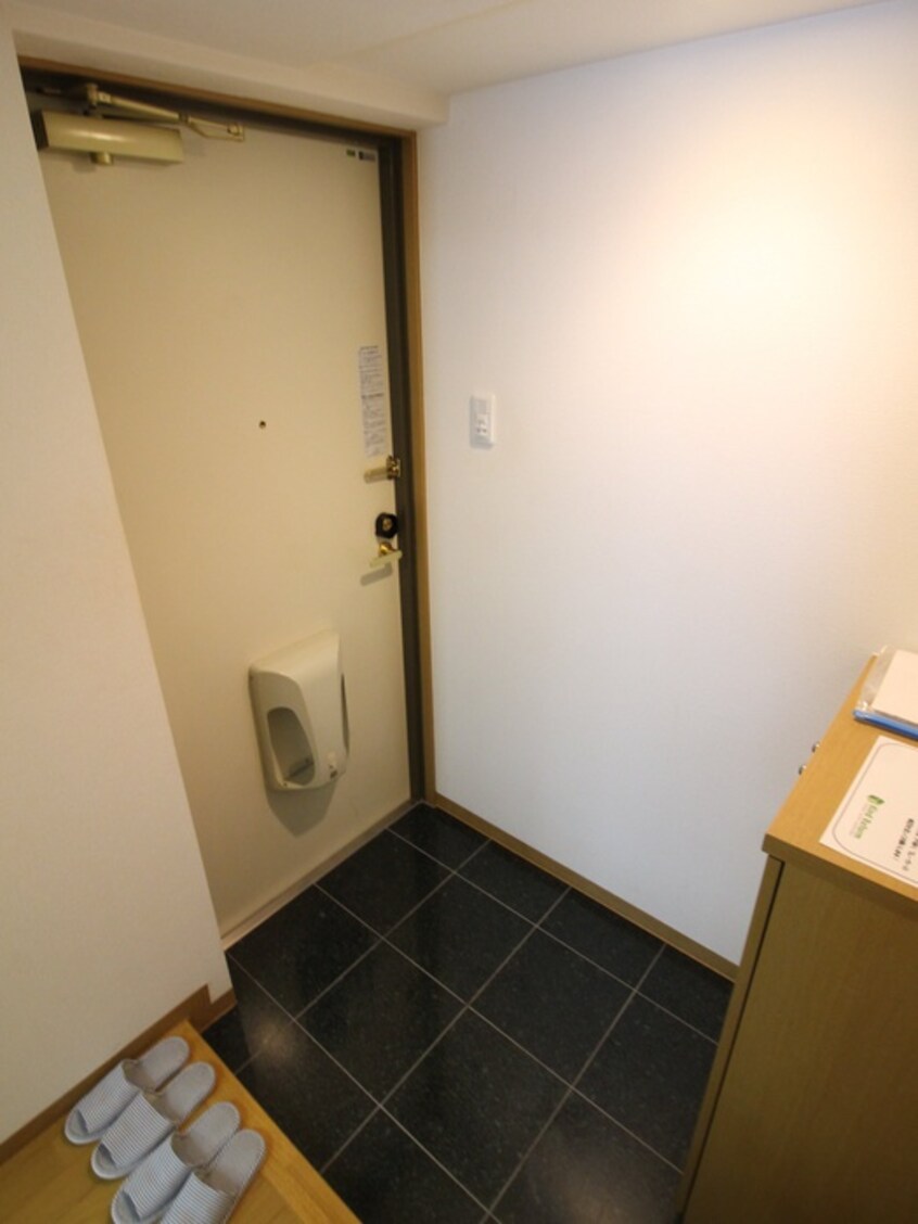 玄関 アネシス新大阪