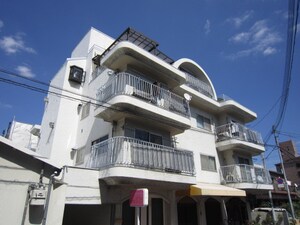 マンション阪本