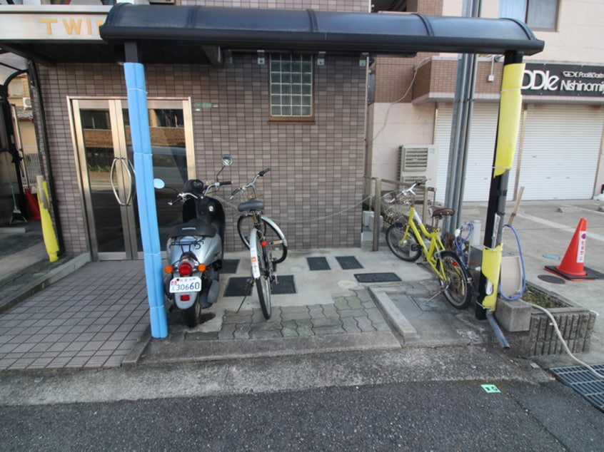 駐輪場 ツインズ