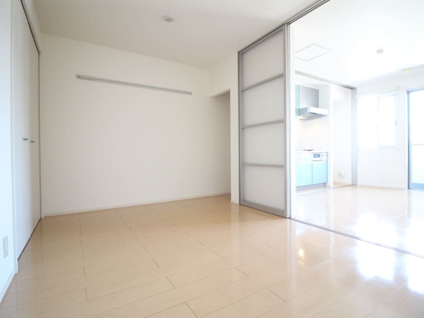 居室 セジュ－ルユタカ