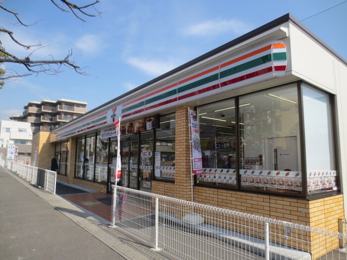 セブンイレブン(コンビニ)まで385m エントピア