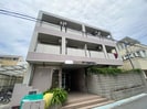 スラン７６の外観